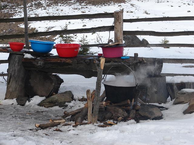 DSC06780.JPG - Daar in die pan zit dan de echte Hongaarse Goulasch