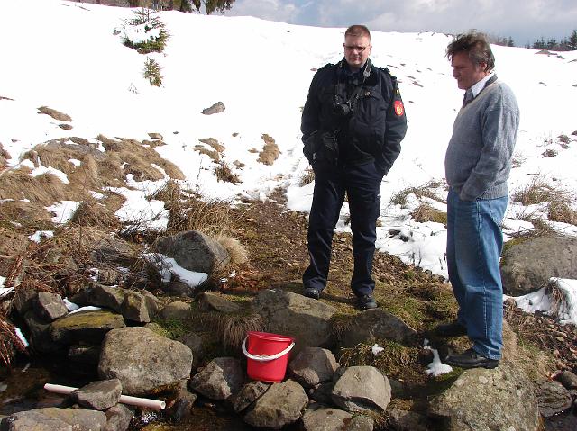 DSC06790.JPG - De waterbron boven in de bergen. Kun je zo drinken, zuiver en lekker