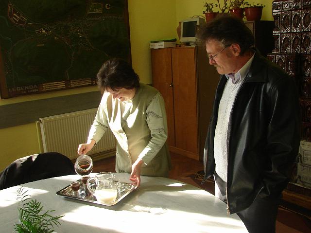 DSC06854.JPG - Een bakje koffie, een slok en het is weg, maar wel met heel veel liefde klaar gemaakt en geserveerd