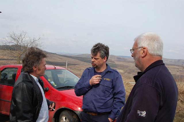 DSC_0023.JPG - Karoly, Andries en Rik in gesprek op een tussenstop